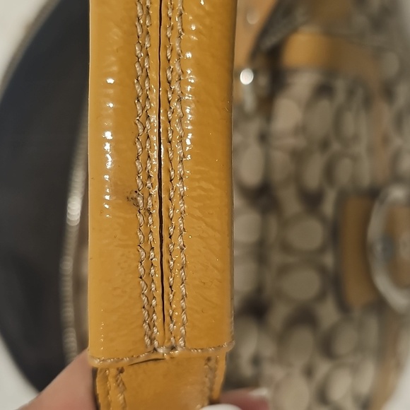 Coach signature domed satchel - Picture 11 of 17